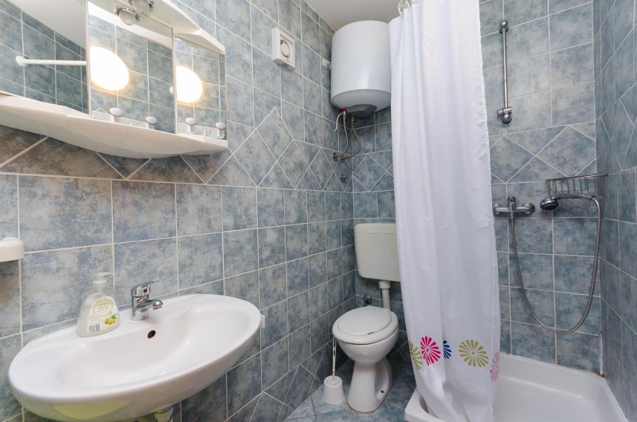 Apartments Boza Lopar Exterior photo